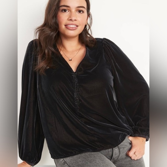 Old Navy Tops - OLD NAVY Black Velvet Long Sleeve Blouse XXL NWT